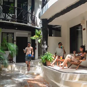 siesta-fiesta-hotel.tulum-hotels.net/