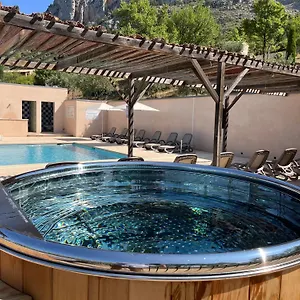 hotel-les-restanques-de-moustiers.fr-provencehotel.com/