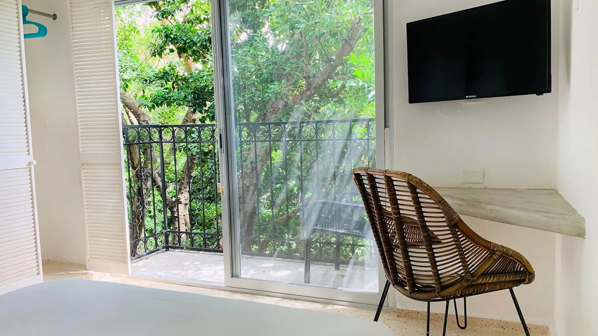 Villa Antilope Cancun Bed & Breakfast