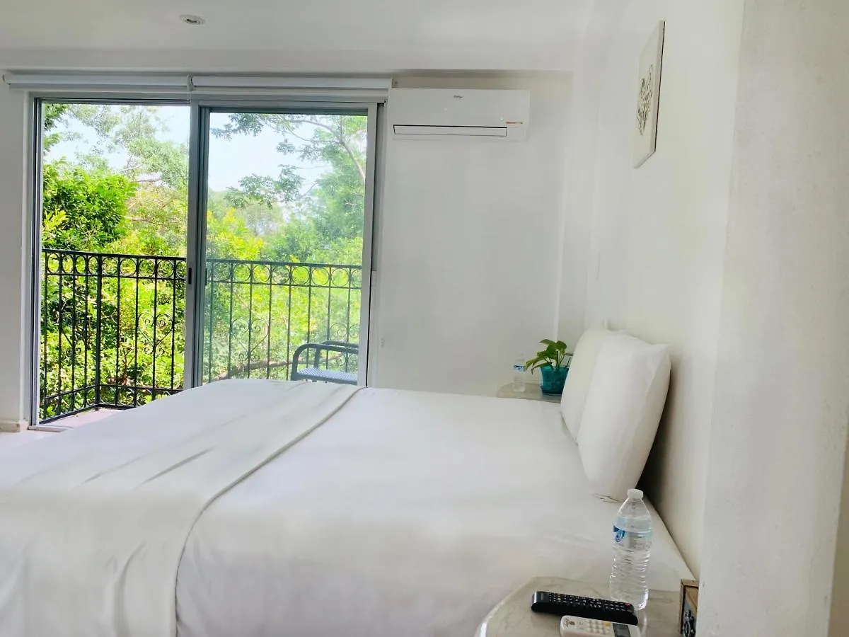 Villa Antilope Κανκούν 3*,